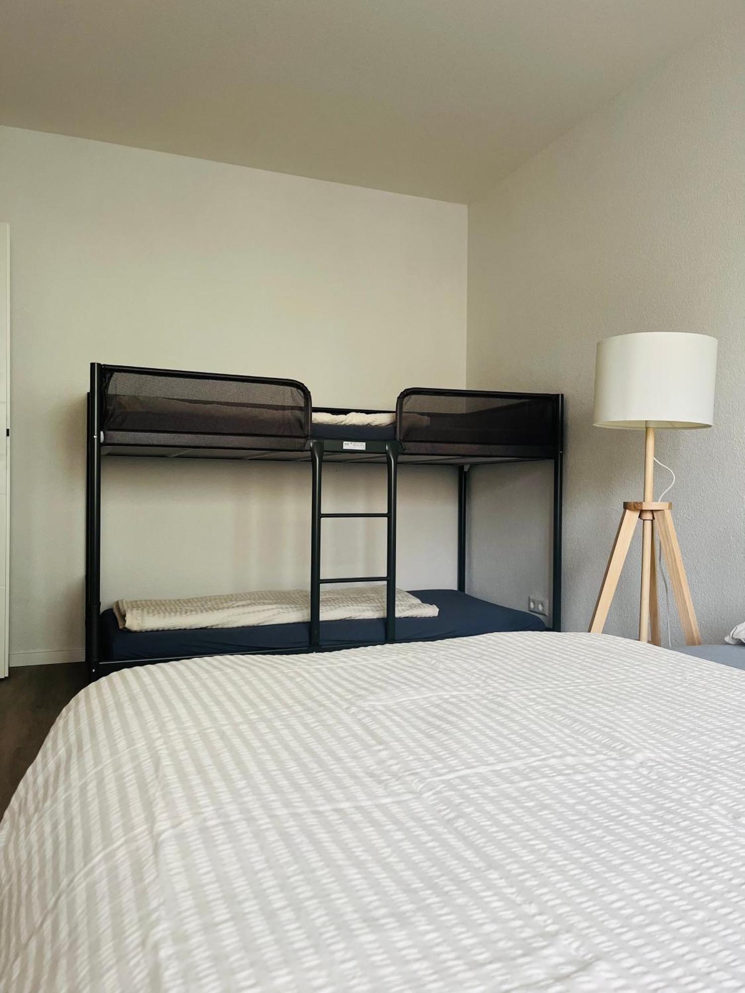 Black Forest City Apartment Mit Kostenlosem Parkplatz Freiburg im Breisgau Eksteriør billede