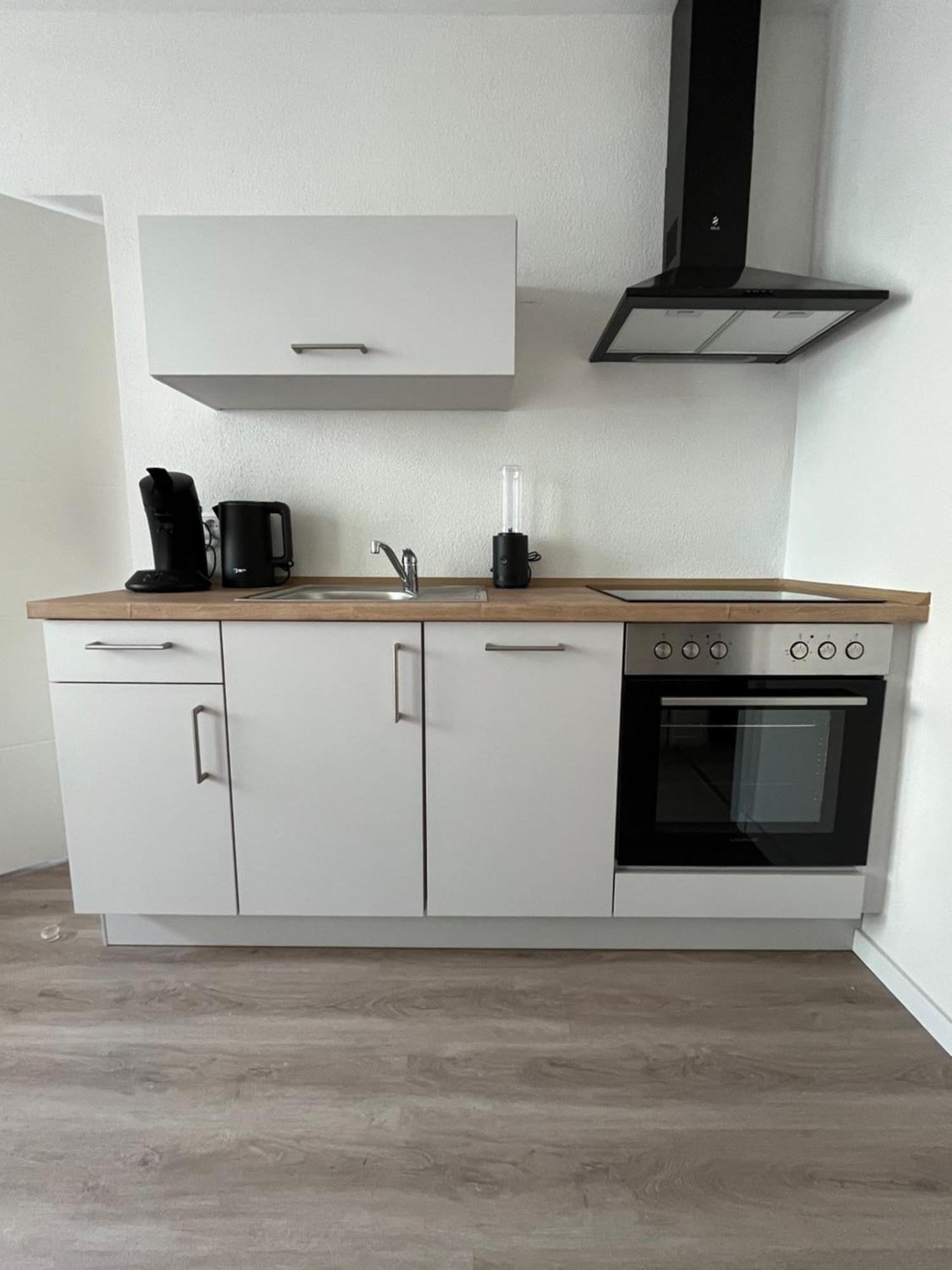 Black Forest City Apartment Mit Kostenlosem Parkplatz Freiburg im Breisgau Eksteriør billede