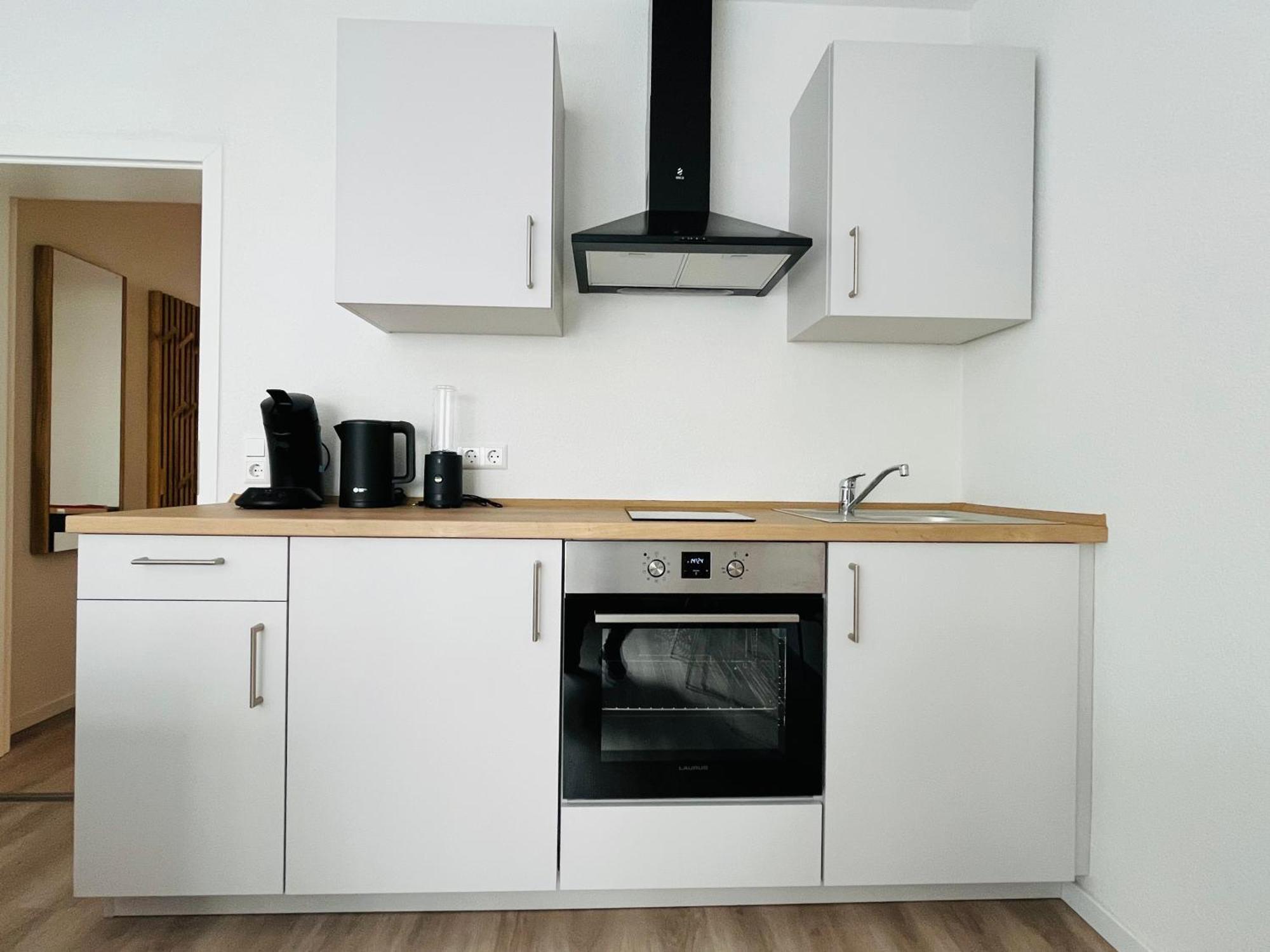 Black Forest City Apartment Mit Kostenlosem Parkplatz Freiburg im Breisgau Eksteriør billede