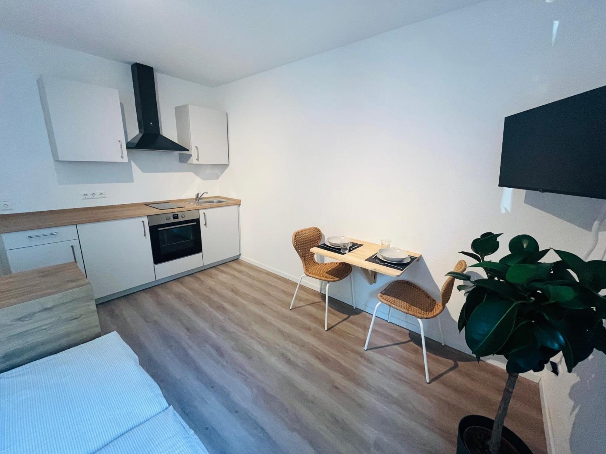 Black Forest City Apartment Mit Kostenlosem Parkplatz Freiburg im Breisgau Eksteriør billede